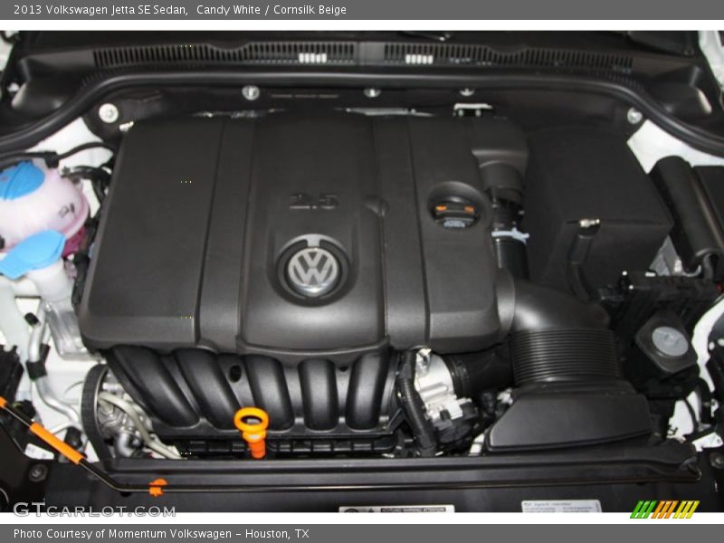 Candy White / Cornsilk Beige 2013 Volkswagen Jetta SE Sedan