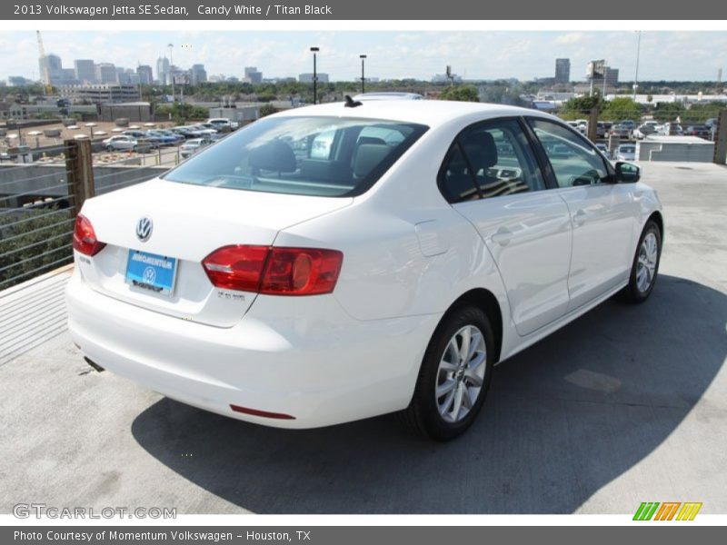 Candy White / Titan Black 2013 Volkswagen Jetta SE Sedan