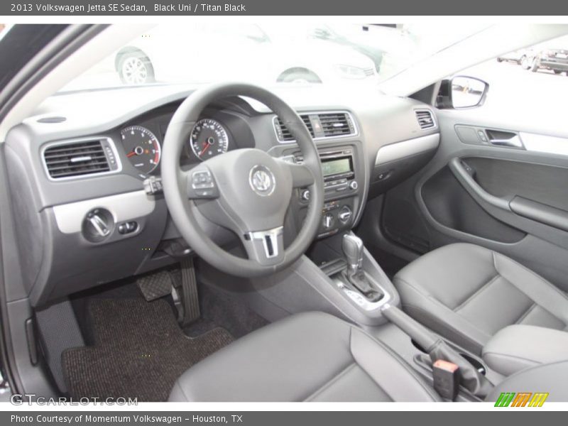 Black Uni / Titan Black 2013 Volkswagen Jetta SE Sedan