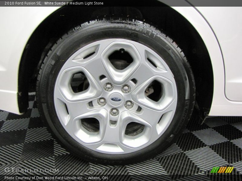 White Suede / Medium Light Stone 2010 Ford Fusion SE