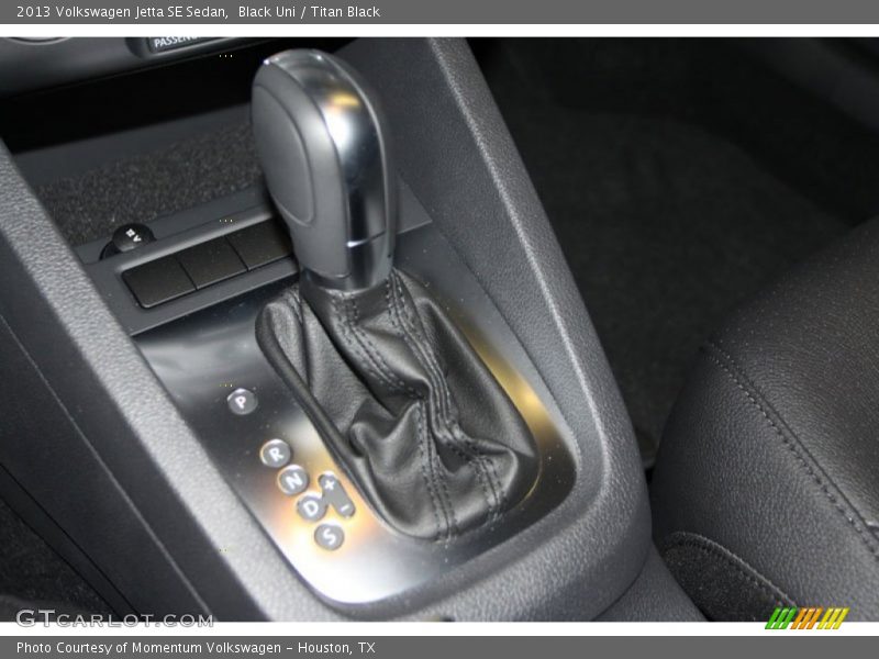 Black Uni / Titan Black 2013 Volkswagen Jetta SE Sedan