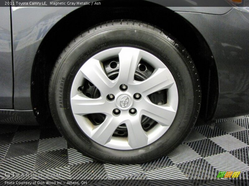 Magnetic Gray Metallic / Ash 2011 Toyota Camry LE