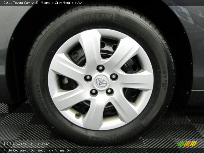 Magnetic Gray Metallic / Ash 2011 Toyota Camry LE