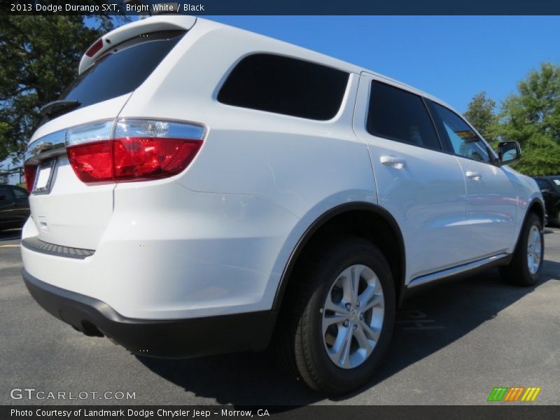 Bright White / Black 2013 Dodge Durango SXT