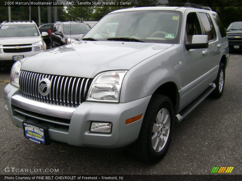 Satellite Silver Metallic / Camel 2006 Mercury Mountaineer Luxury AWD