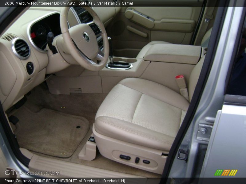  2006 Mountaineer Luxury AWD Camel Interior