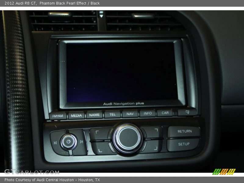 Controls of 2012 R8 GT