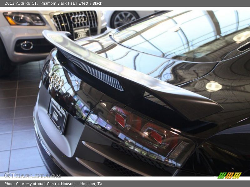 Phantom Black Pearl Effect / Black 2012 Audi R8 GT