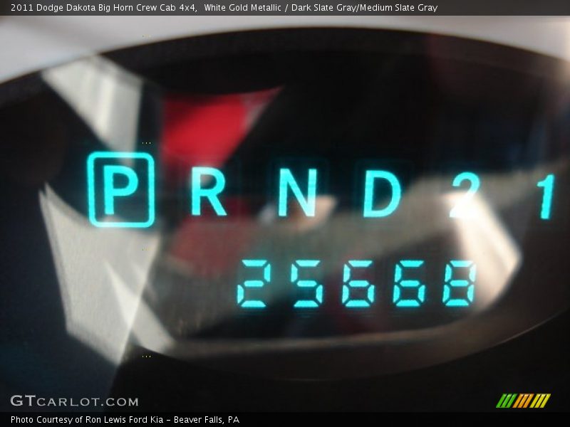 White Gold Metallic / Dark Slate Gray/Medium Slate Gray 2011 Dodge Dakota Big Horn Crew Cab 4x4