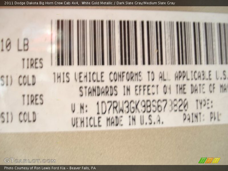White Gold Metallic / Dark Slate Gray/Medium Slate Gray 2011 Dodge Dakota Big Horn Crew Cab 4x4