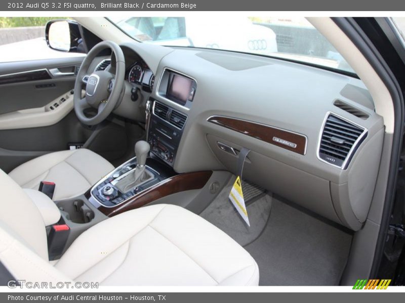 Brilliant Black / Cardamom Beige 2012 Audi Q5 3.2 FSI quattro