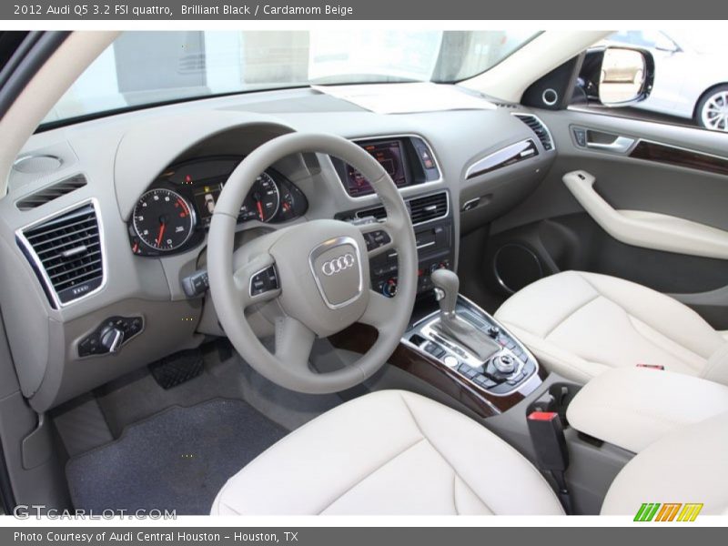 Brilliant Black / Cardamom Beige 2012 Audi Q5 3.2 FSI quattro