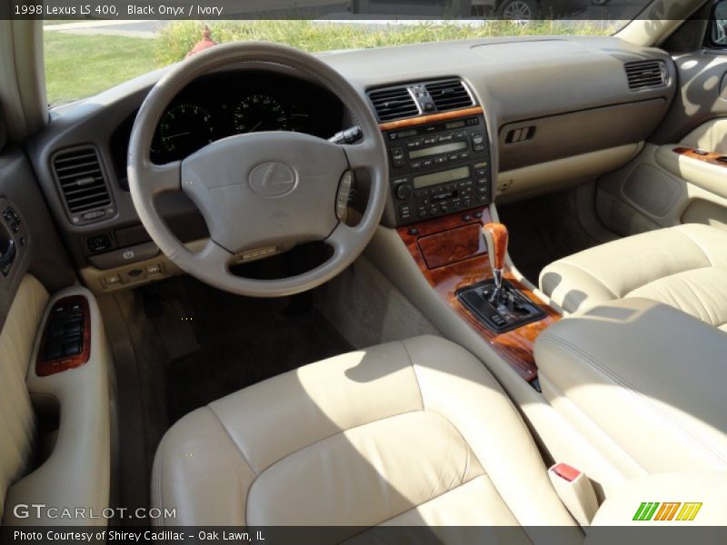 Black Onyx / Ivory 1998 Lexus LS 400