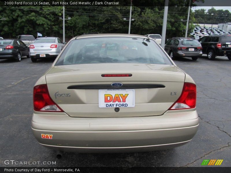 Fort Knox Gold Metallic / Dark Charcoal 2000 Ford Focus LX Sedan