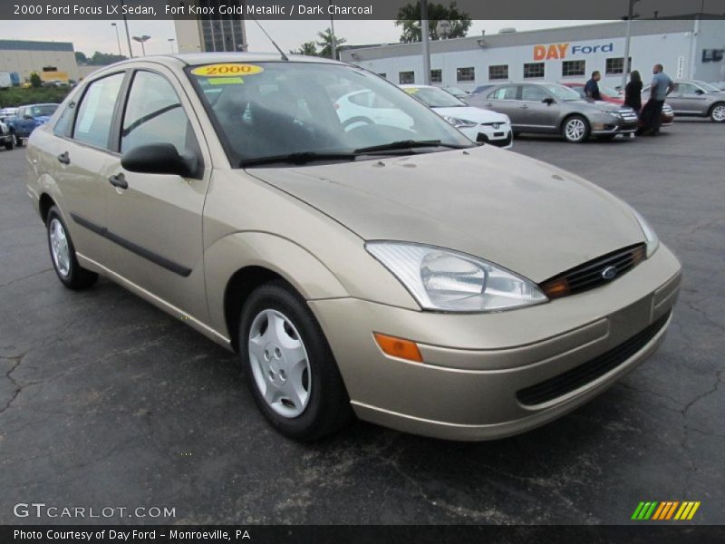 Fort Knox Gold Metallic / Dark Charcoal 2000 Ford Focus LX Sedan