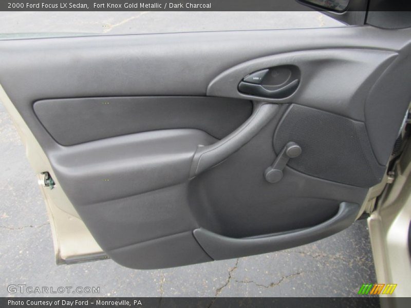 Door Panel of 2000 Focus LX Sedan