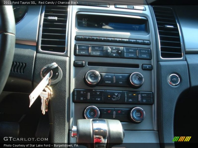 Controls of 2011 Taurus SEL