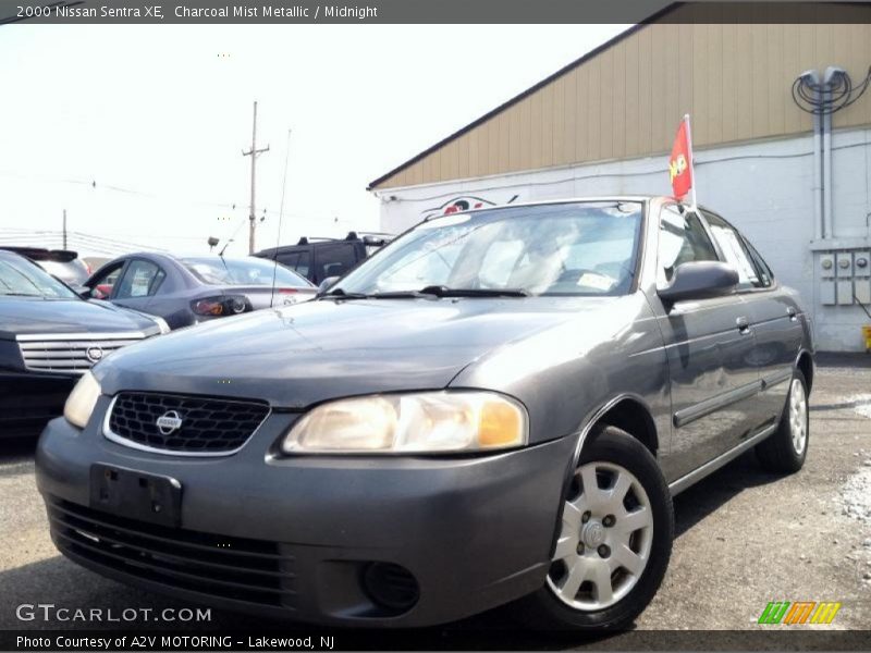 Charcoal Mist Metallic / Midnight 2000 Nissan Sentra XE