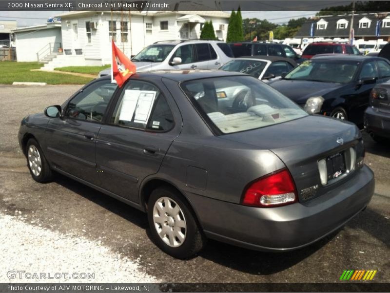Charcoal Mist Metallic / Midnight 2000 Nissan Sentra XE