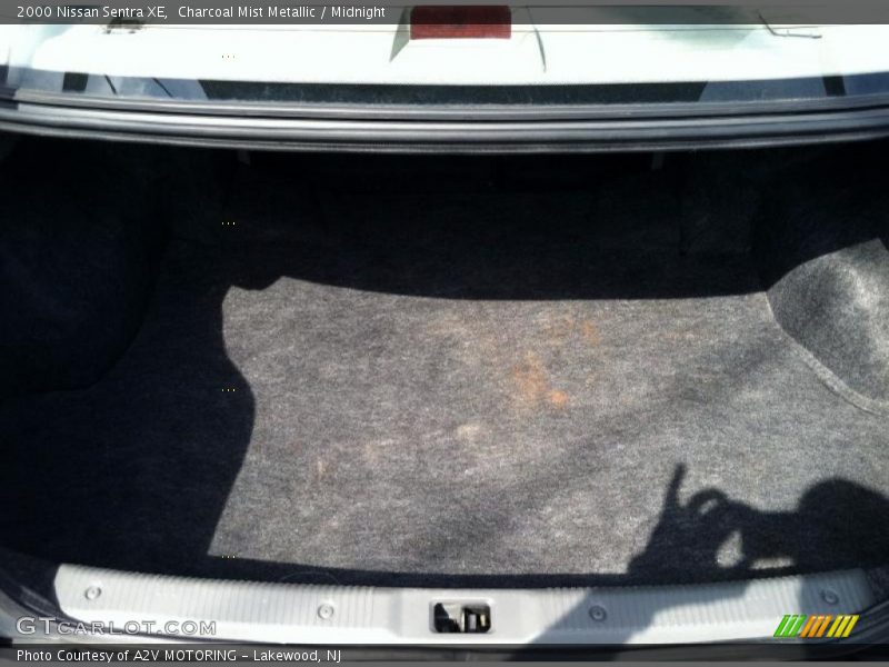 Charcoal Mist Metallic / Midnight 2000 Nissan Sentra XE