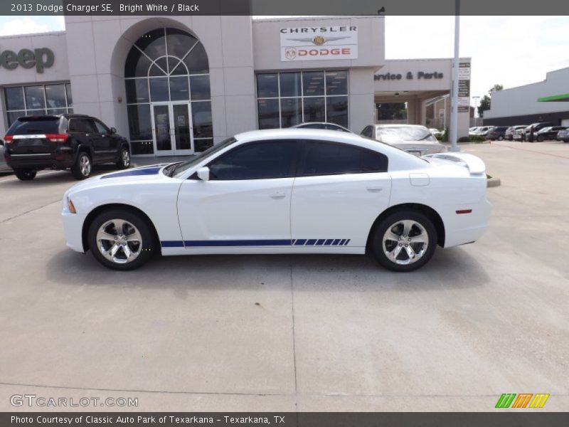 Bright White / Black 2013 Dodge Charger SE