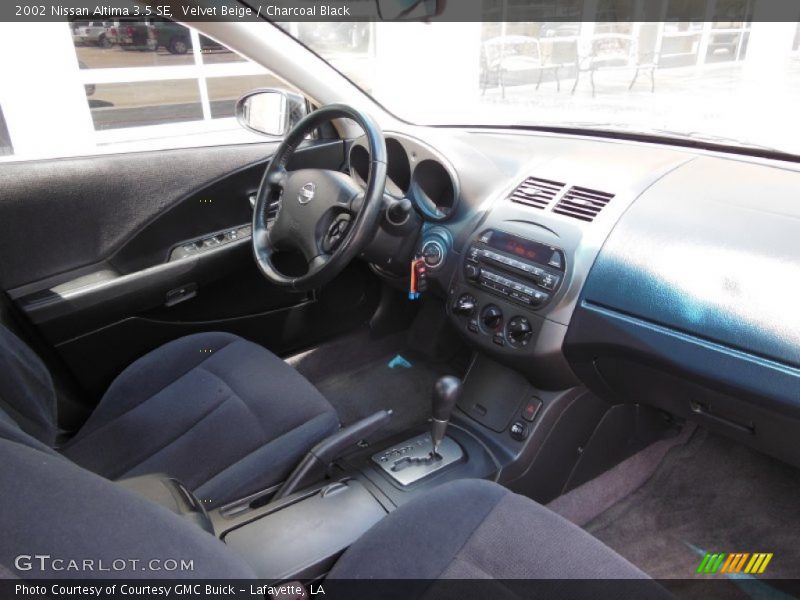 Velvet Beige / Charcoal Black 2002 Nissan Altima 3.5 SE
