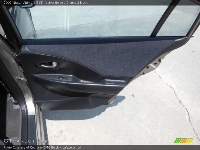 Velvet Beige / Charcoal Black 2002 Nissan Altima 3.5 SE