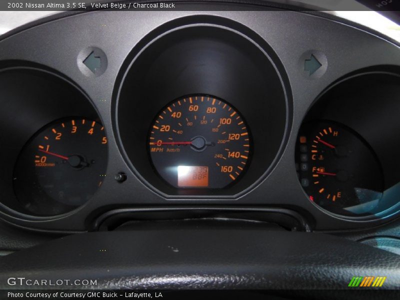 Velvet Beige / Charcoal Black 2002 Nissan Altima 3.5 SE