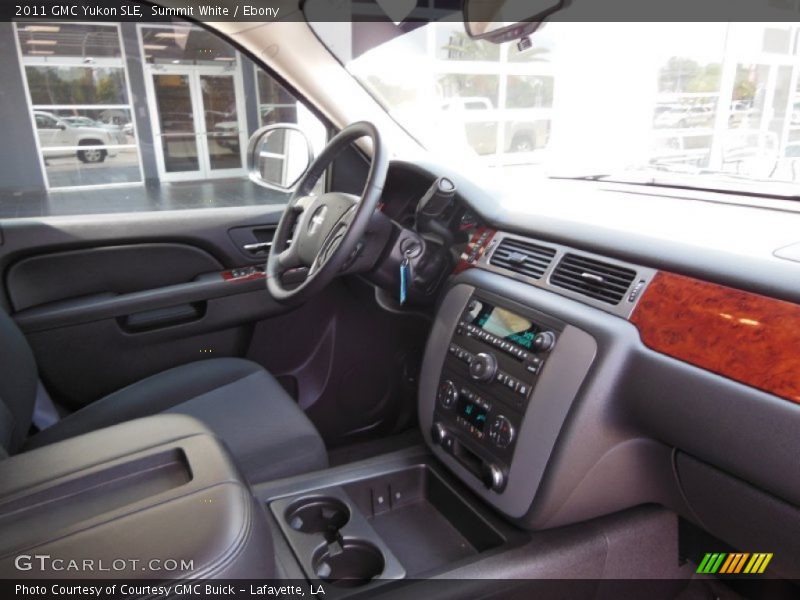 Summit White / Ebony 2011 GMC Yukon SLE
