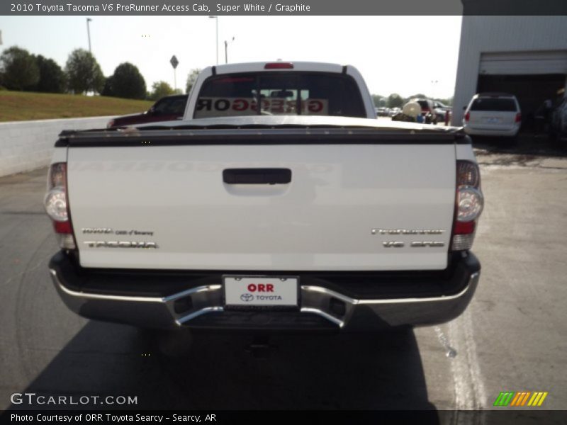 Super White / Graphite 2010 Toyota Tacoma V6 PreRunner Access Cab