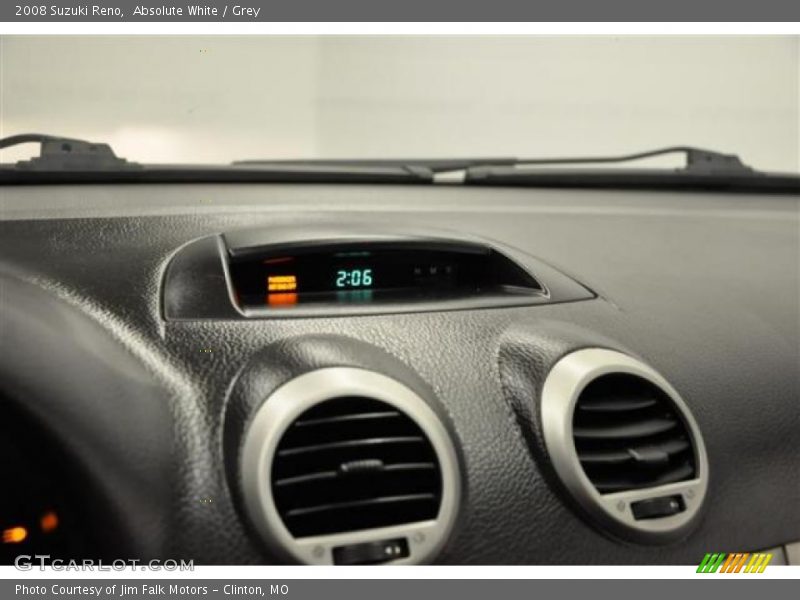 Absolute White / Grey 2008 Suzuki Reno