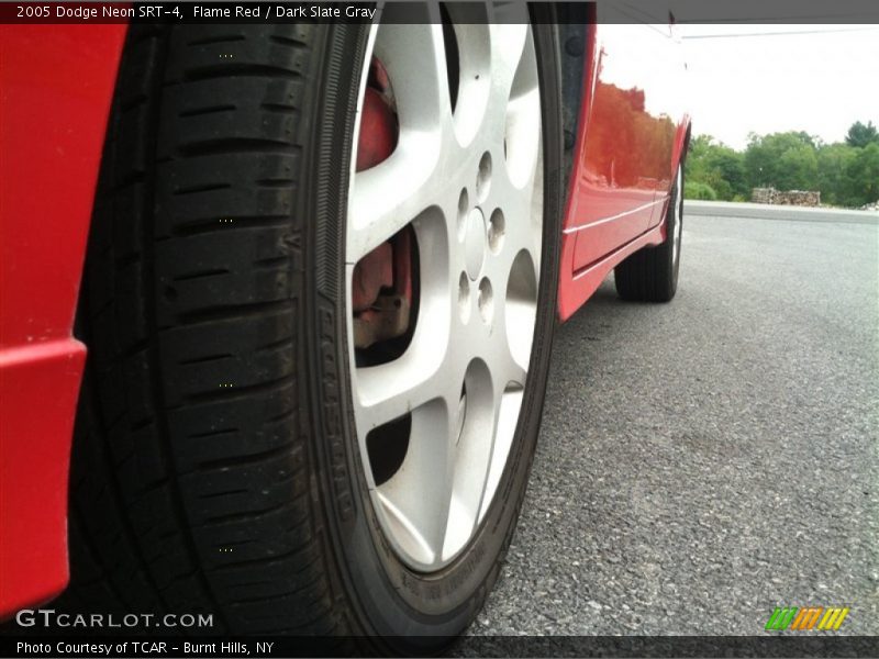 Flame Red / Dark Slate Gray 2005 Dodge Neon SRT-4