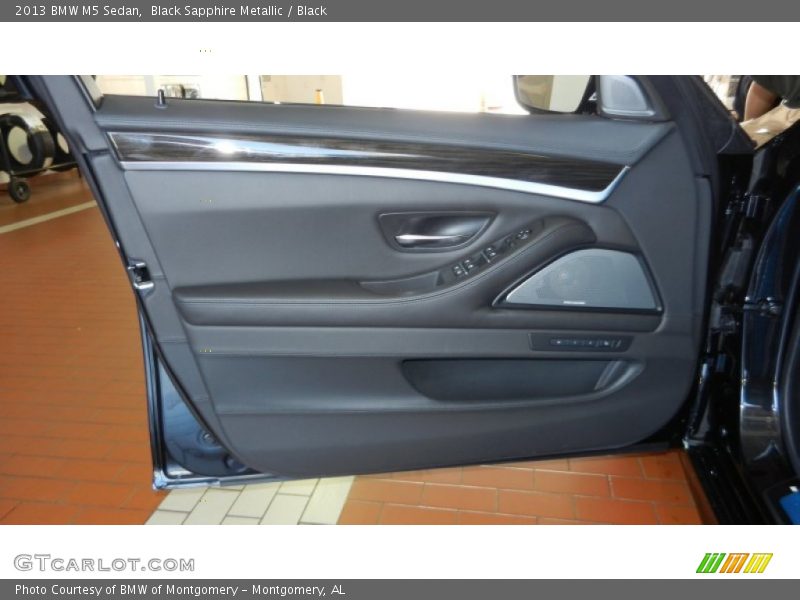 Door Panel of 2013 M5 Sedan