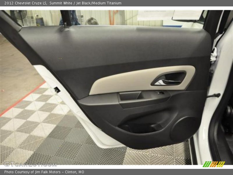 Summit White / Jet Black/Medium Titanium 2012 Chevrolet Cruze LS