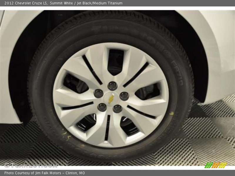 Summit White / Jet Black/Medium Titanium 2012 Chevrolet Cruze LS