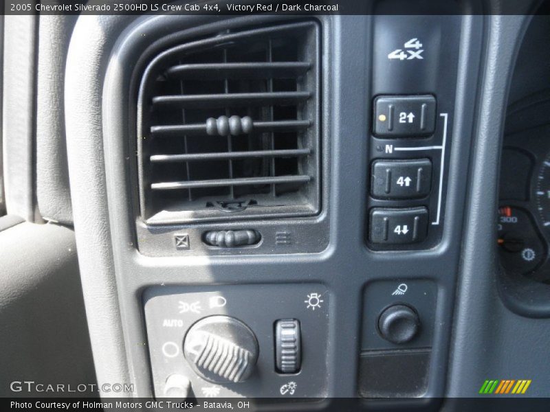 Victory Red / Dark Charcoal 2005 Chevrolet Silverado 2500HD LS Crew Cab 4x4