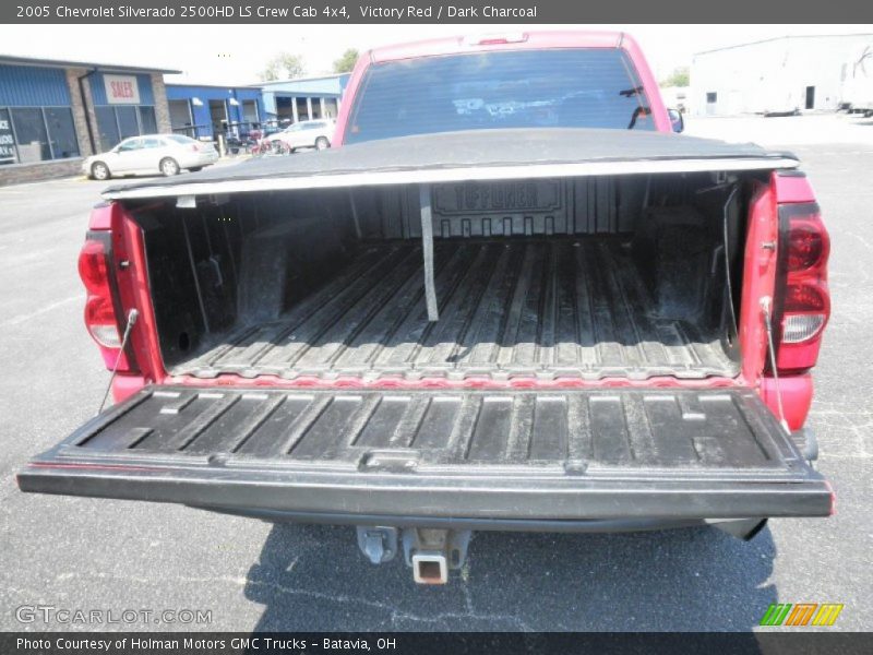 Victory Red / Dark Charcoal 2005 Chevrolet Silverado 2500HD LS Crew Cab 4x4