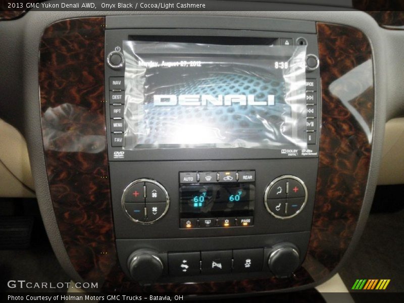 Onyx Black / Cocoa/Light Cashmere 2013 GMC Yukon Denali AWD