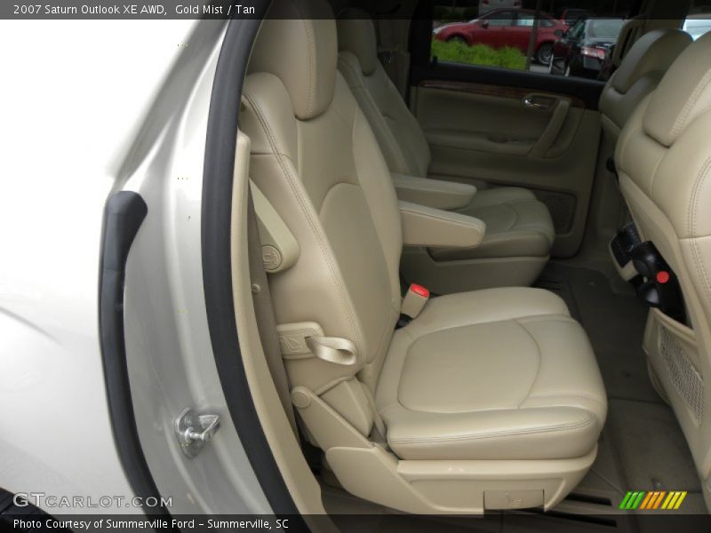 Gold Mist / Tan 2007 Saturn Outlook XE AWD