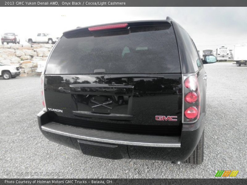 Onyx Black / Cocoa/Light Cashmere 2013 GMC Yukon Denali AWD