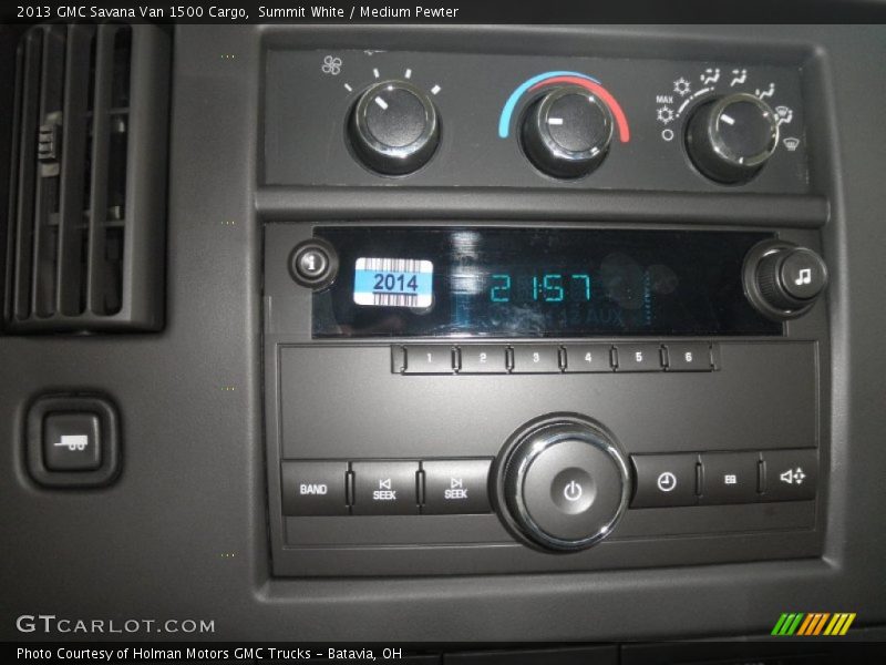 Summit White / Medium Pewter 2013 GMC Savana Van 1500 Cargo