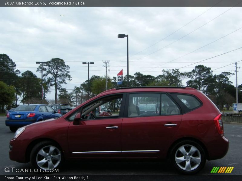 Volcanic Red / Beige 2007 Kia Rondo EX V6