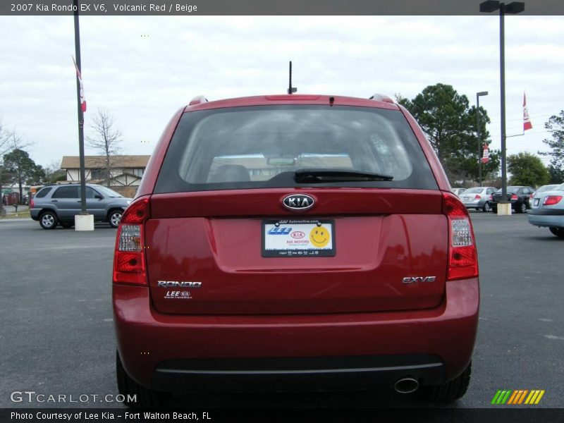 Volcanic Red / Beige 2007 Kia Rondo EX V6