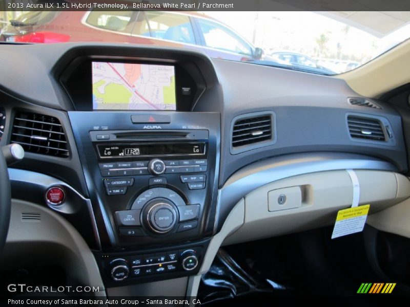 Controls of 2013 ILX 1.5L Hybrid Technology