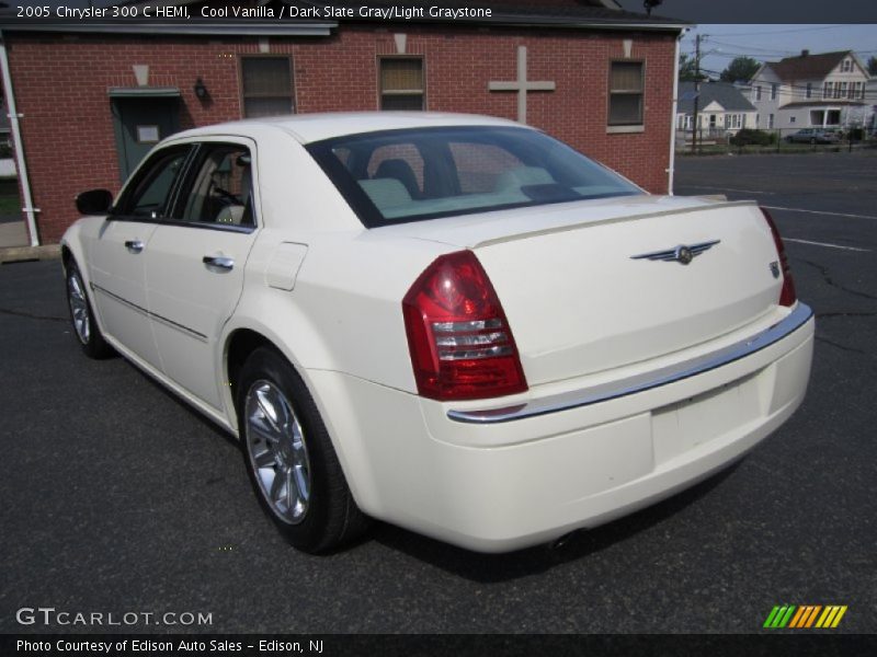 Cool Vanilla / Dark Slate Gray/Light Graystone 2005 Chrysler 300 C HEMI