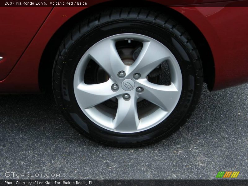 Volcanic Red / Beige 2007 Kia Rondo EX V6