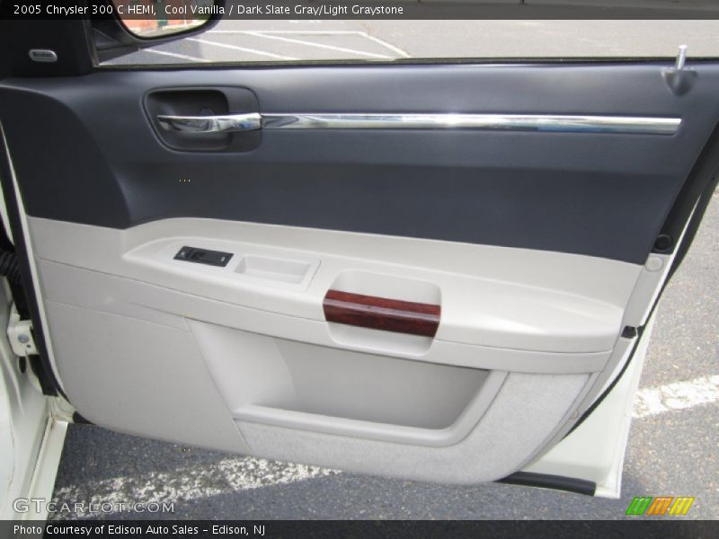 Cool Vanilla / Dark Slate Gray/Light Graystone 2005 Chrysler 300 C HEMI