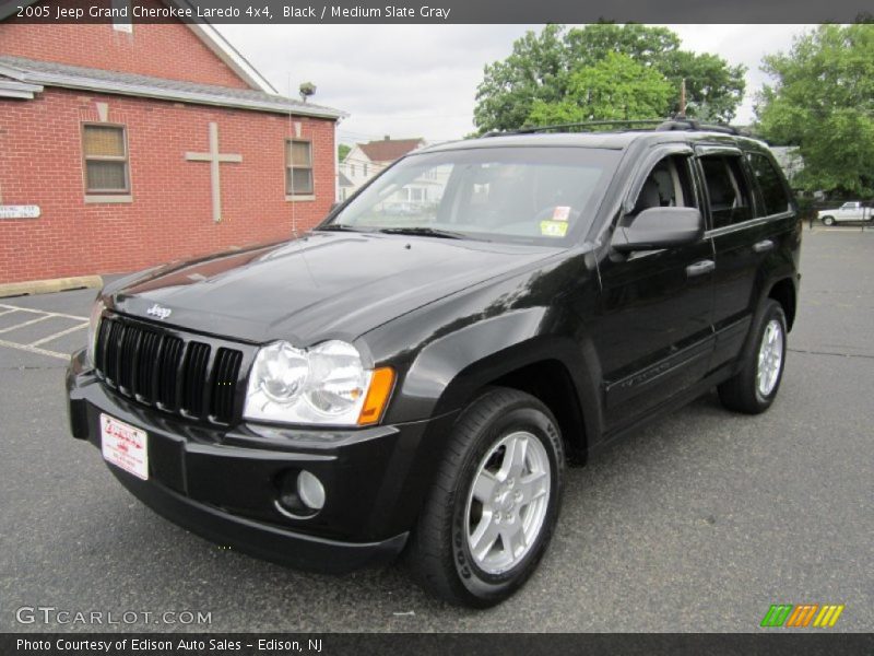 Black / Medium Slate Gray 2005 Jeep Grand Cherokee Laredo 4x4