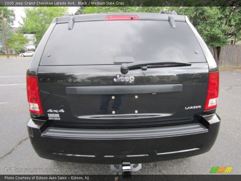 Black / Medium Slate Gray 2005 Jeep Grand Cherokee Laredo 4x4