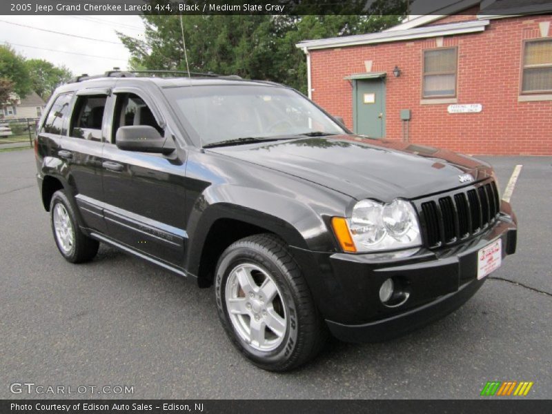 Black / Medium Slate Gray 2005 Jeep Grand Cherokee Laredo 4x4